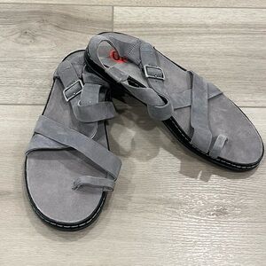 Womens Chaco Grey Wayfarer Loop Sandals Size 10 Strappy Leather